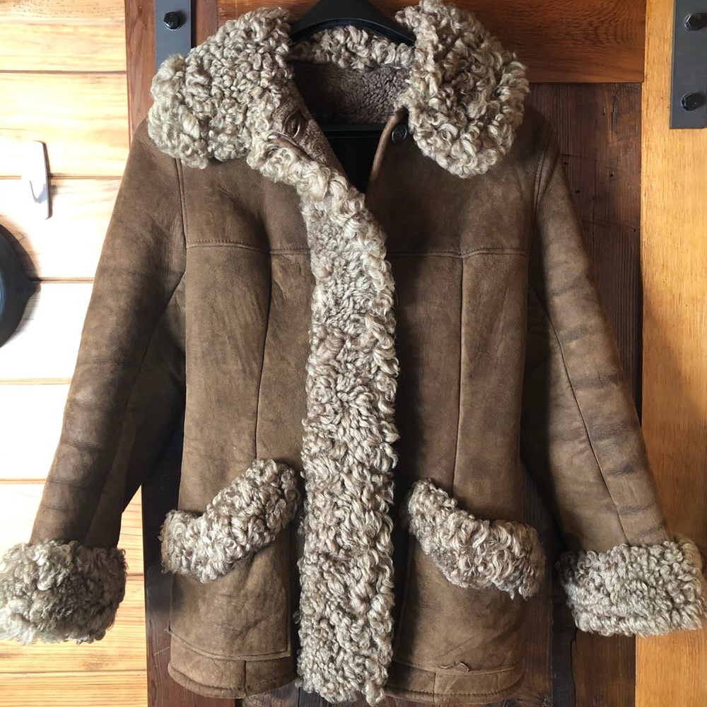 Vintage Coat: Genuine leather and shearling! Warm!